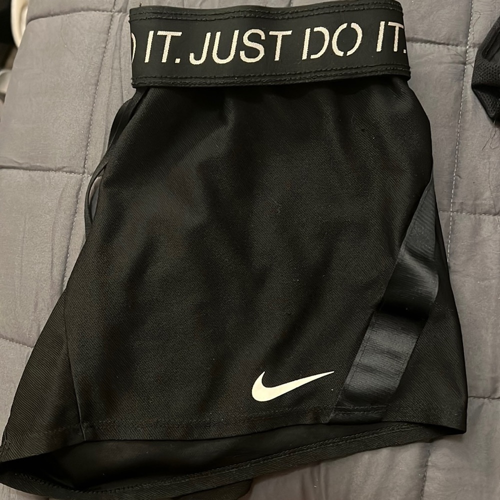 Nike just do it black shorts size small